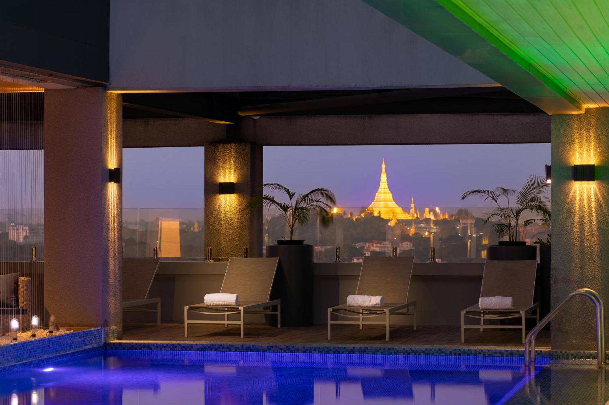 Yangon Thanlwin Hotel 외부 사진